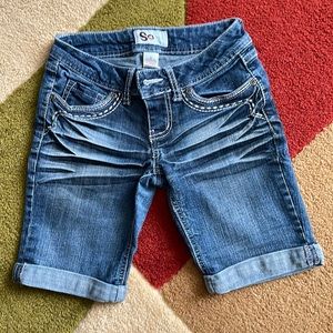 Bermuda cuffed Jean shorts size 0.